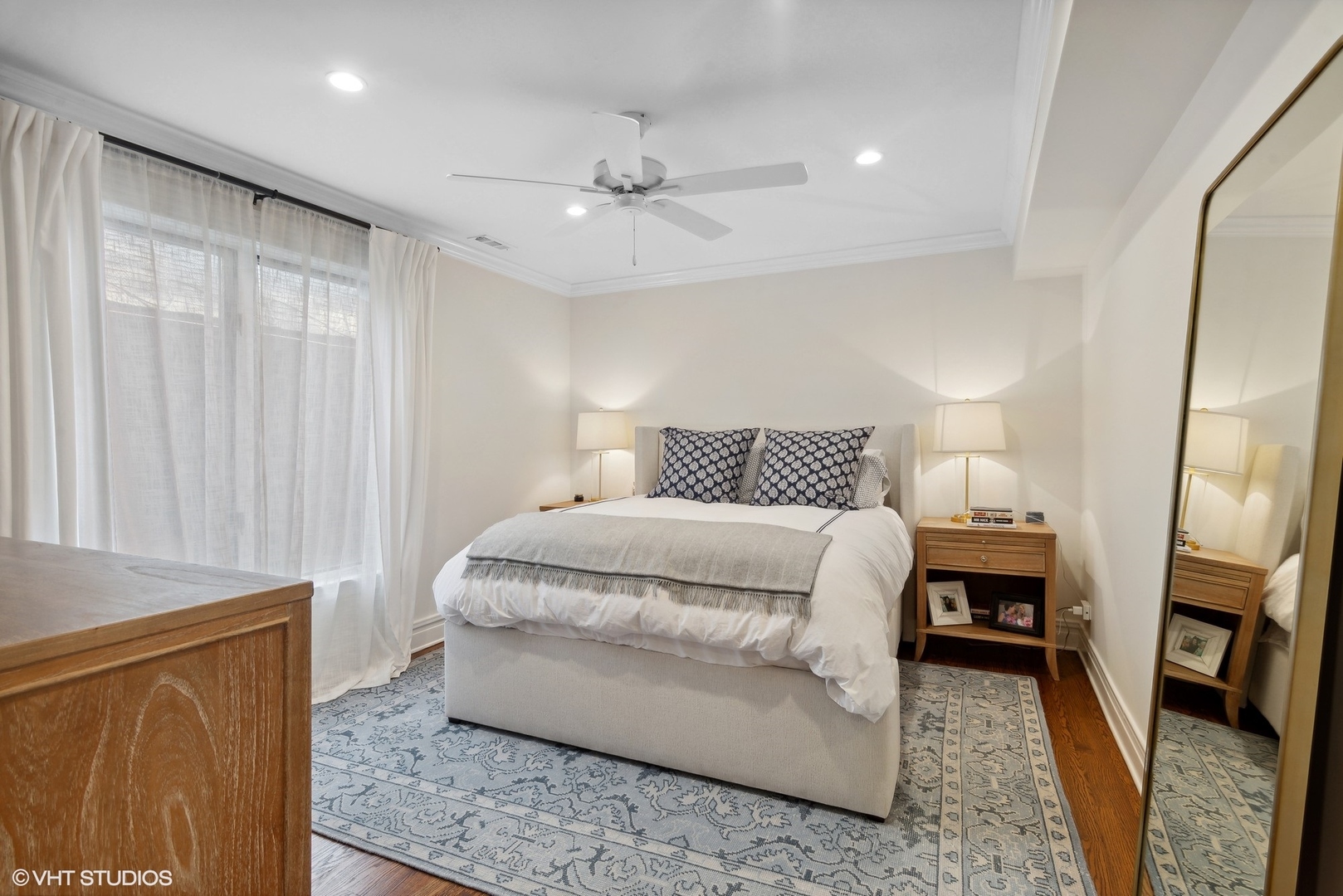 1907 North Cleveland Avenue, Unit B Chicago, IL 60614 - Photo 17 of 33