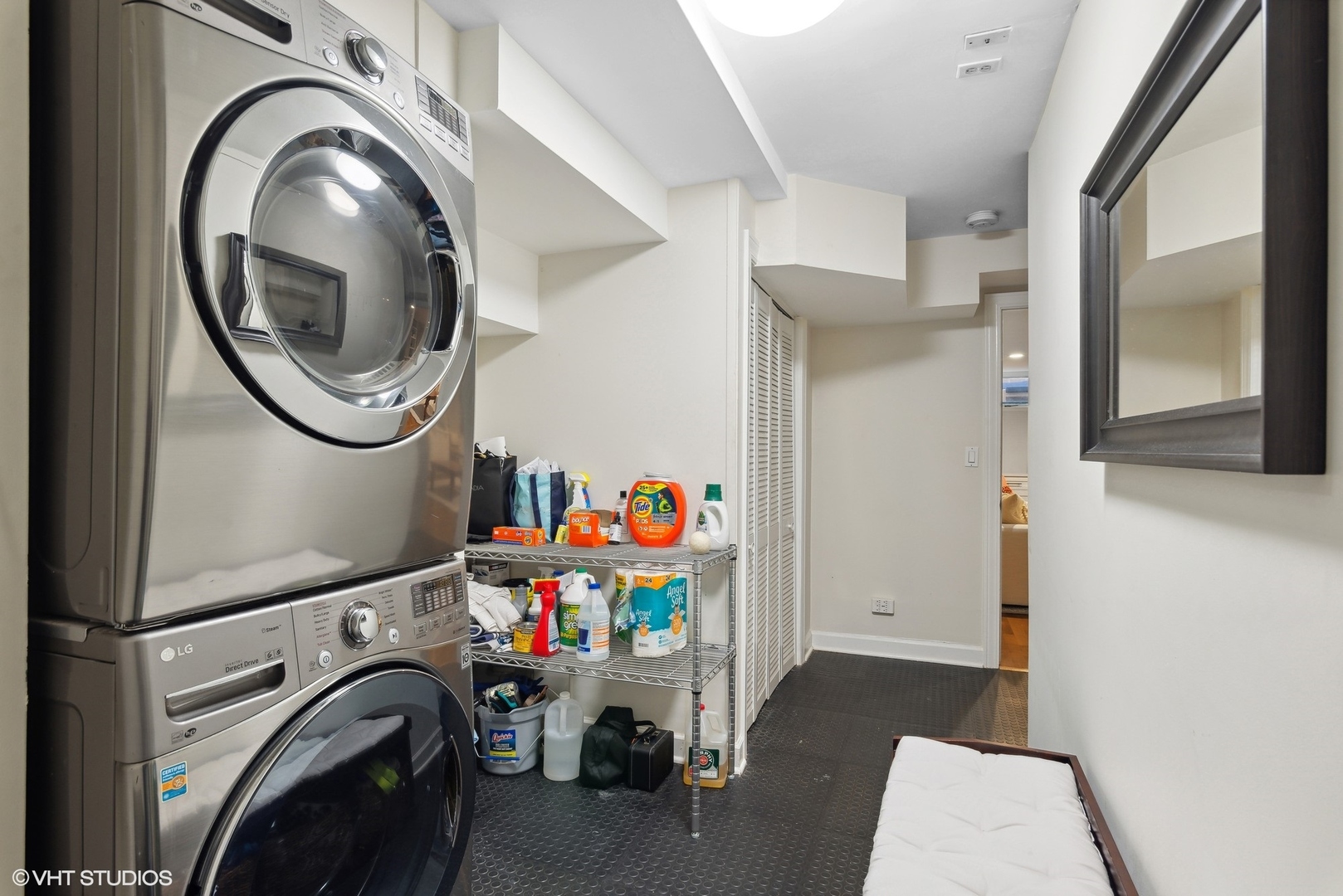 1907 North Cleveland Avenue, Unit B Chicago, IL 60614 - Photo 32 of 33