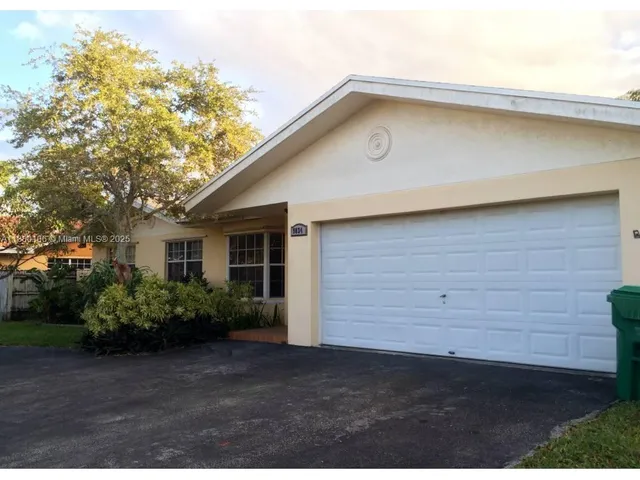 $4,500 | 9034 Southwest 163rd Terrace, Palmetto Bay, FL 33157