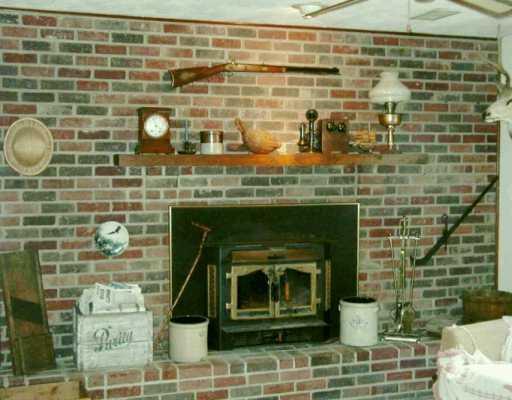 504 Beaver Run Road Apollo, PA 15613 - Photo 3 of 7 Den/Family/Great Room.