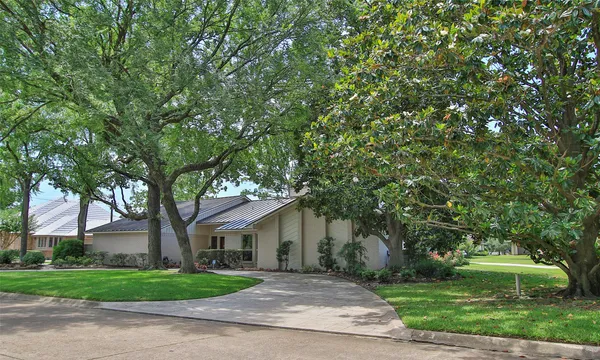 $775,000 | 6002 Coral Ridge Road, Houston, TX 77069