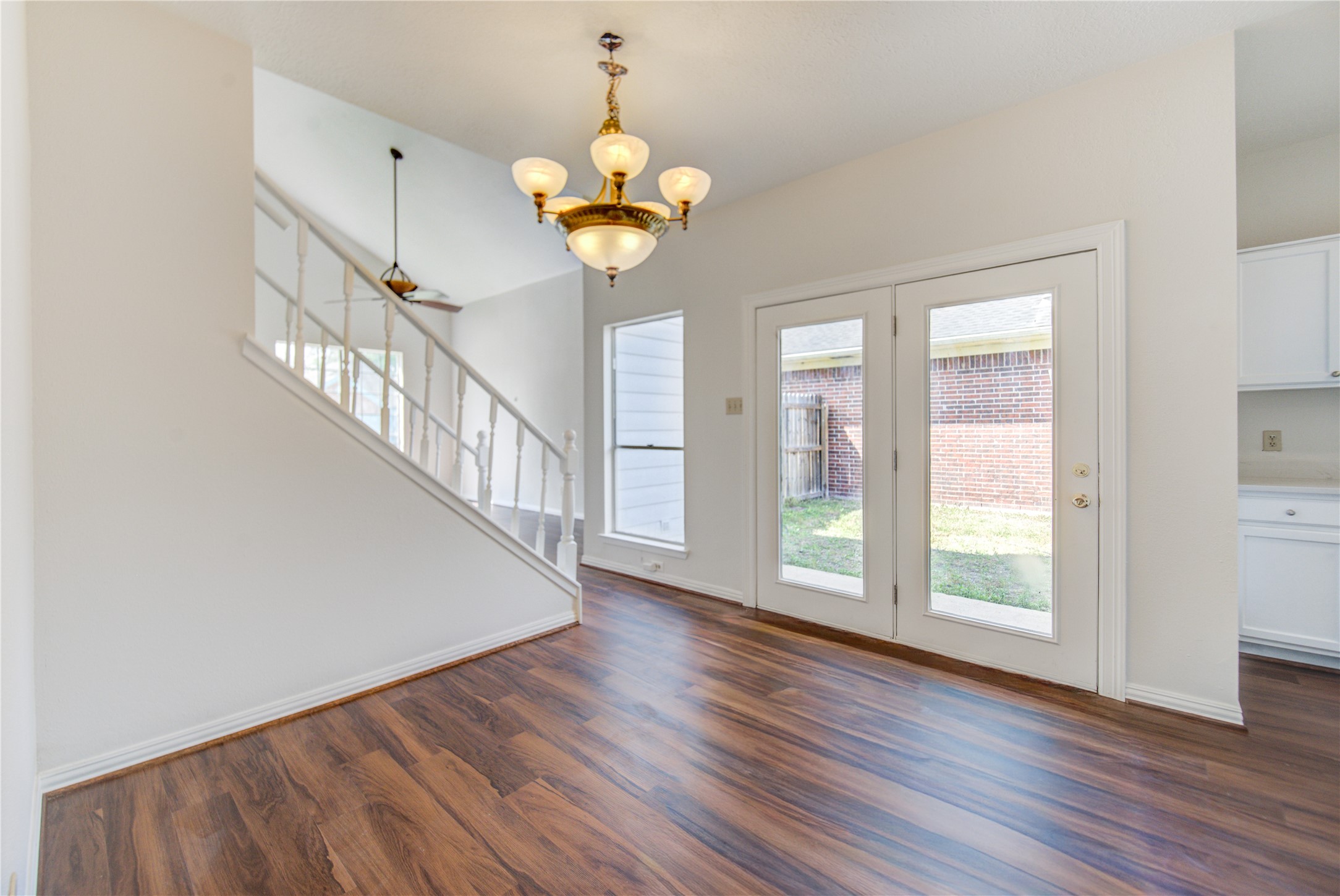 308 North Ranch House Road Angleton, TX 77515 - Photo 7 of 29 Gallery Image 7