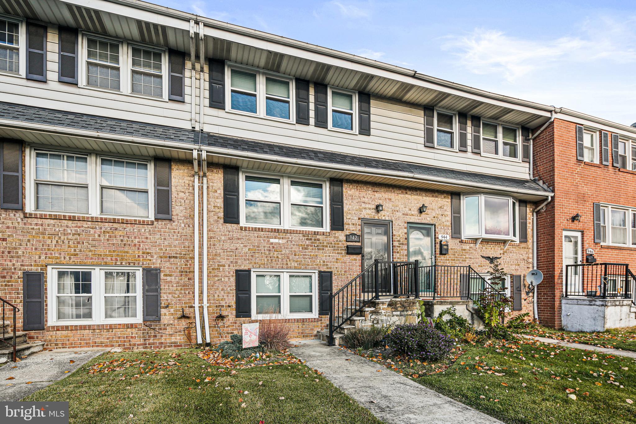 942 Grovehill Road Halethorpe, MD 21227 - Photo 27 of 30 front view of a building