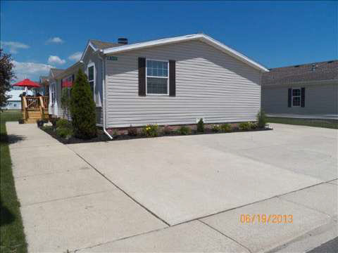 3850 Ryans Ridge Monroe, MI 48161 - Photo 19 of 20 20359773-18.JPG