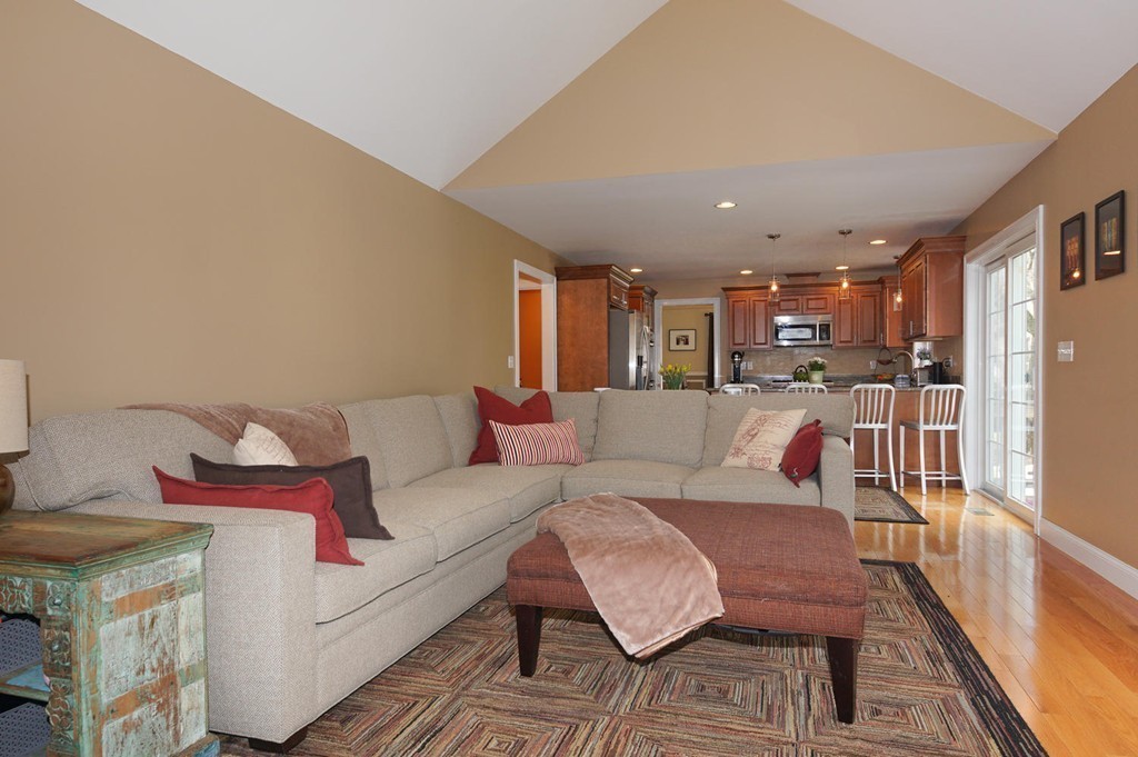4 Fryeburg Road Woburn, MA 01801 - Photo 6 of 28 Gallery Image 6