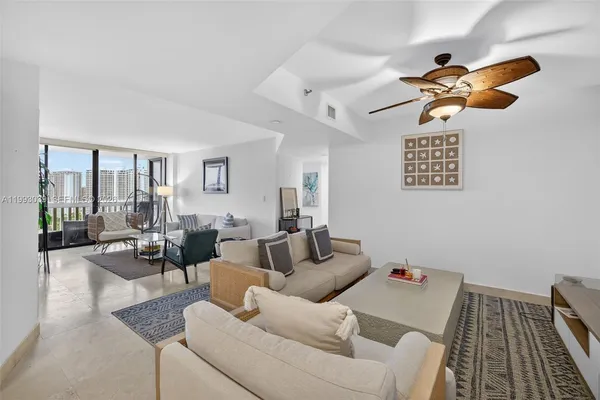 $4,800 | 1000 East Island Boulevard, Unit 2105, Aventura, FL 33160