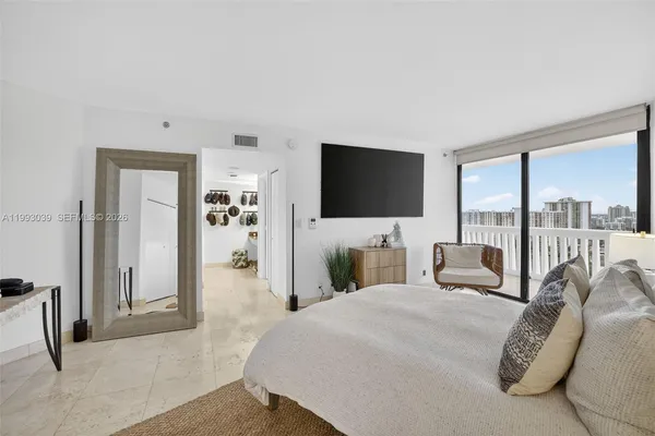 $4,800 | 1000 East Island Boulevard, Unit 2105, Aventura, FL 33160