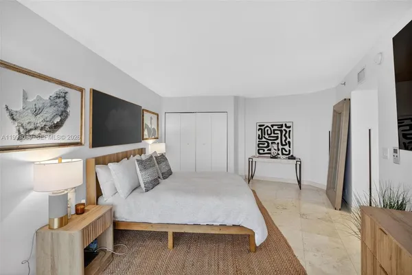 $4,800 | 1000 East Island Boulevard, Unit 2105, Aventura, FL 33160