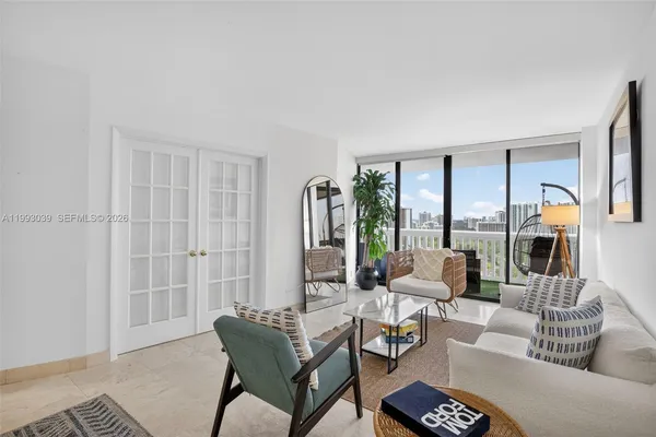 $4,800 | 1000 East Island Boulevard, Unit 2105, Aventura, FL 33160