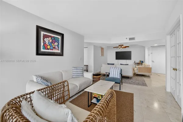 $4,800 | 1000 East Island Boulevard, Unit 2105, Aventura, FL 33160