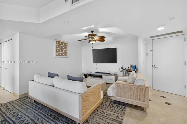 $4,800 | 1000 East Island Boulevard, Unit 2105, Aventura, FL 33160