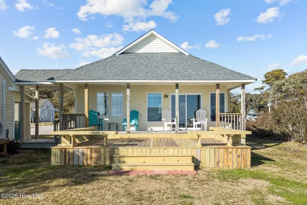 $2,450 | 662 Island Road, Harkers Island, NC 28531