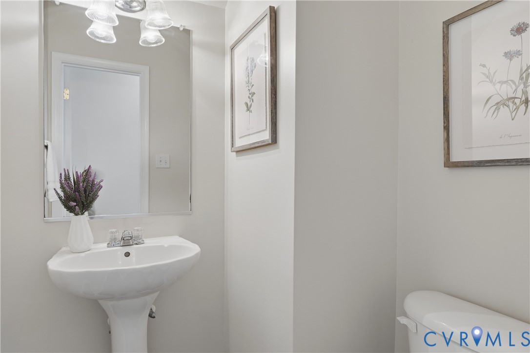 5101 Kenmare Loop Richmond, VA 23234 - Photo 29 of 43 1/2 bath on the first floor
