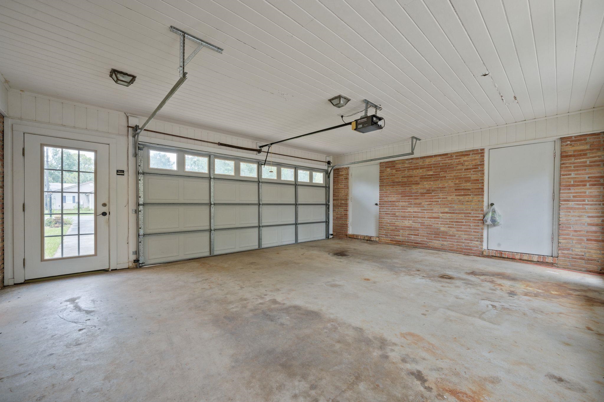 301 East 10th Street Bay Minette, AL 36507 - Photo 41 of 52 Garage