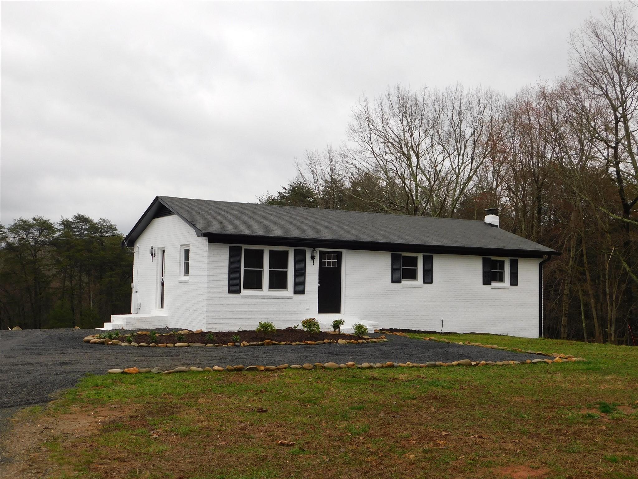 4272 Anderson Mountain Road Maiden, NC 28650 - Photo 1 of 17 Gallery Image 1