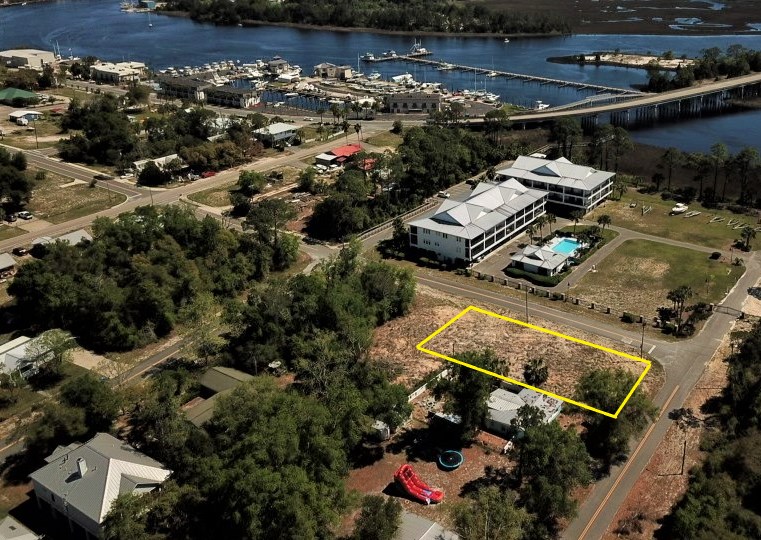 302 North 13th Street Carrabelle, FL 32322 - Photo 3 of 11