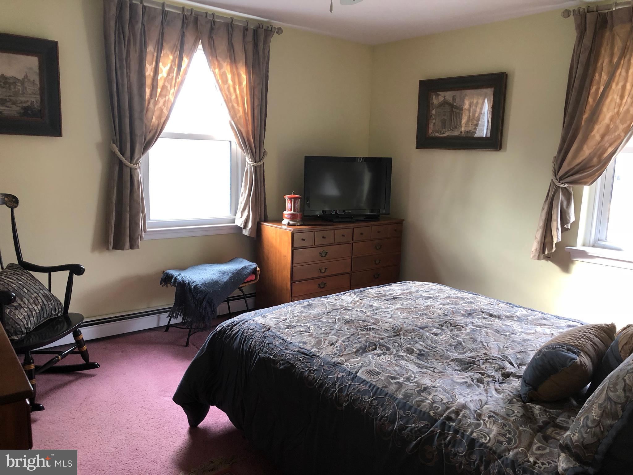 602 Burton Road Oreland, PA 19075 - Photo 29 of 47 1st Floor - Bedroom