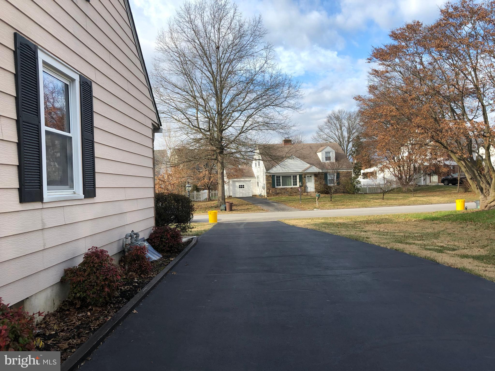 602 Burton Road Oreland, PA 19075 - Photo 39 of 47 Large Side Driveway