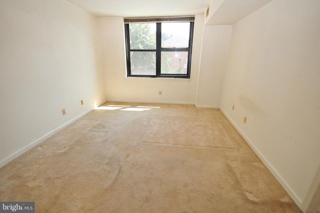 $360,000 | 1200 Braddock Place, Unit 207, Alexandria, VA 22314