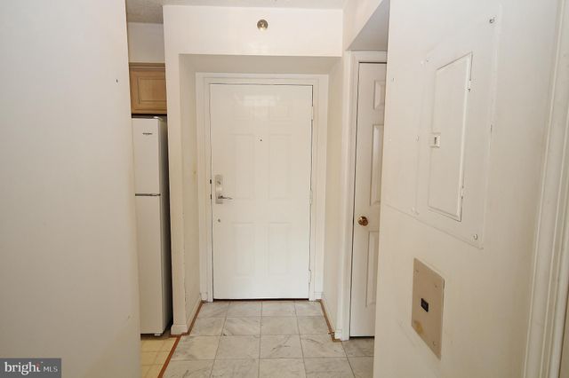 $360,000 | 1200 Braddock Place, Unit 207, Alexandria, VA 22314