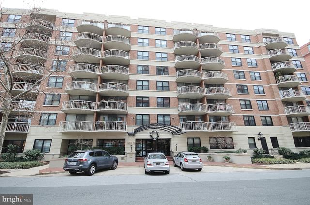 $360,000 | 1200 Braddock Place, Unit 207, Alexandria, VA 22314