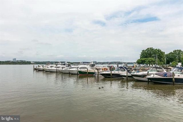 $360,000 | 1200 Braddock Place, Unit 207, Alexandria, VA 22314