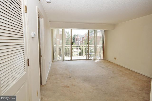 $360,000 | 1200 Braddock Place, Unit 207, Alexandria, VA 22314