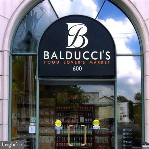 $360,000 | 1200 Braddock Place, Unit 207, Alexandria, VA 22314