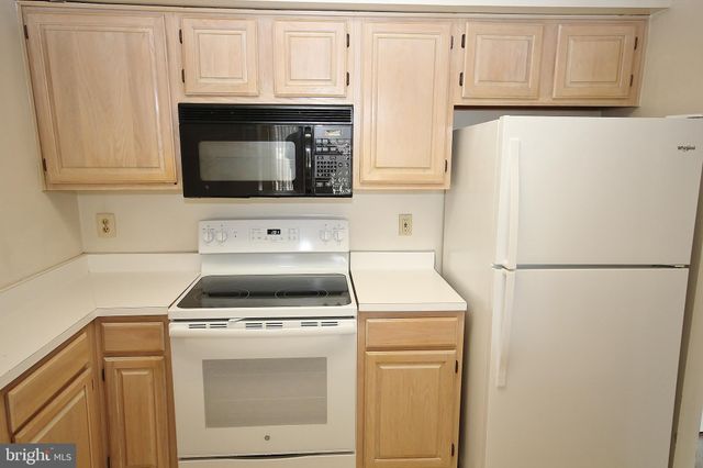 $360,000 | 1200 Braddock Place, Unit 207, Alexandria, VA 22314