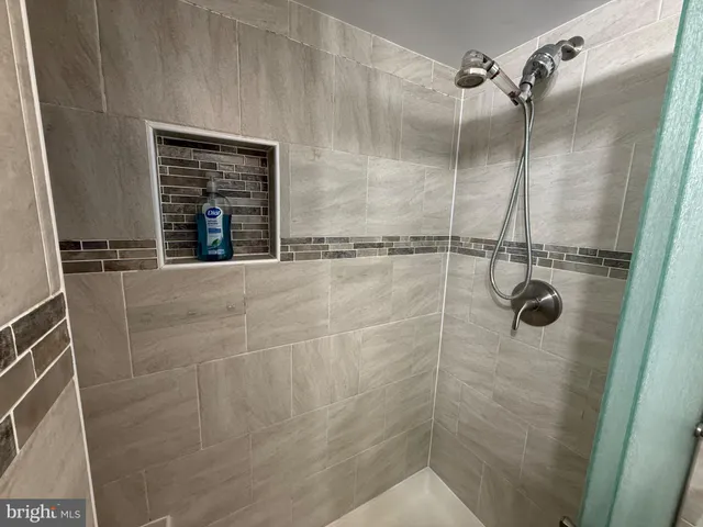 $1,500 | 20529 Aspenwood Lane, Gaithersburg, MD 20886