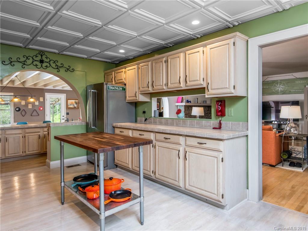 2505 Kanuga Road Hendersonville, NC 28739 - Photo 26 of 45 Gallery Image 26