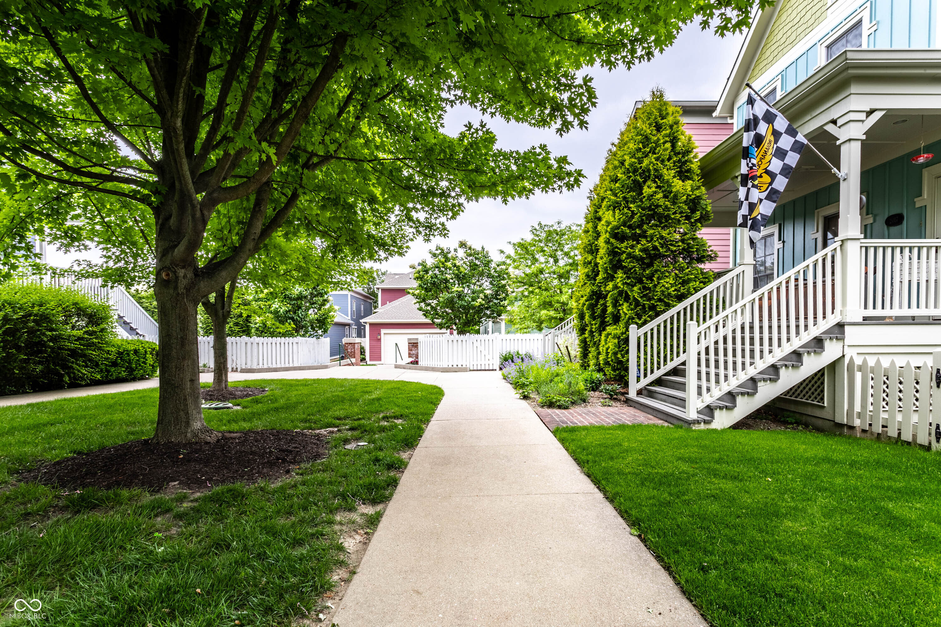2017 Rhettsbury Street Carmel, IN 46032 - Photo 4 of 42 Gallery Image 4