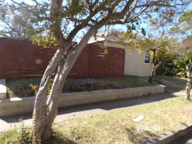 $224,900 | 1115 South Glasgow Drive, Unit 2, Dallas, TX 75223