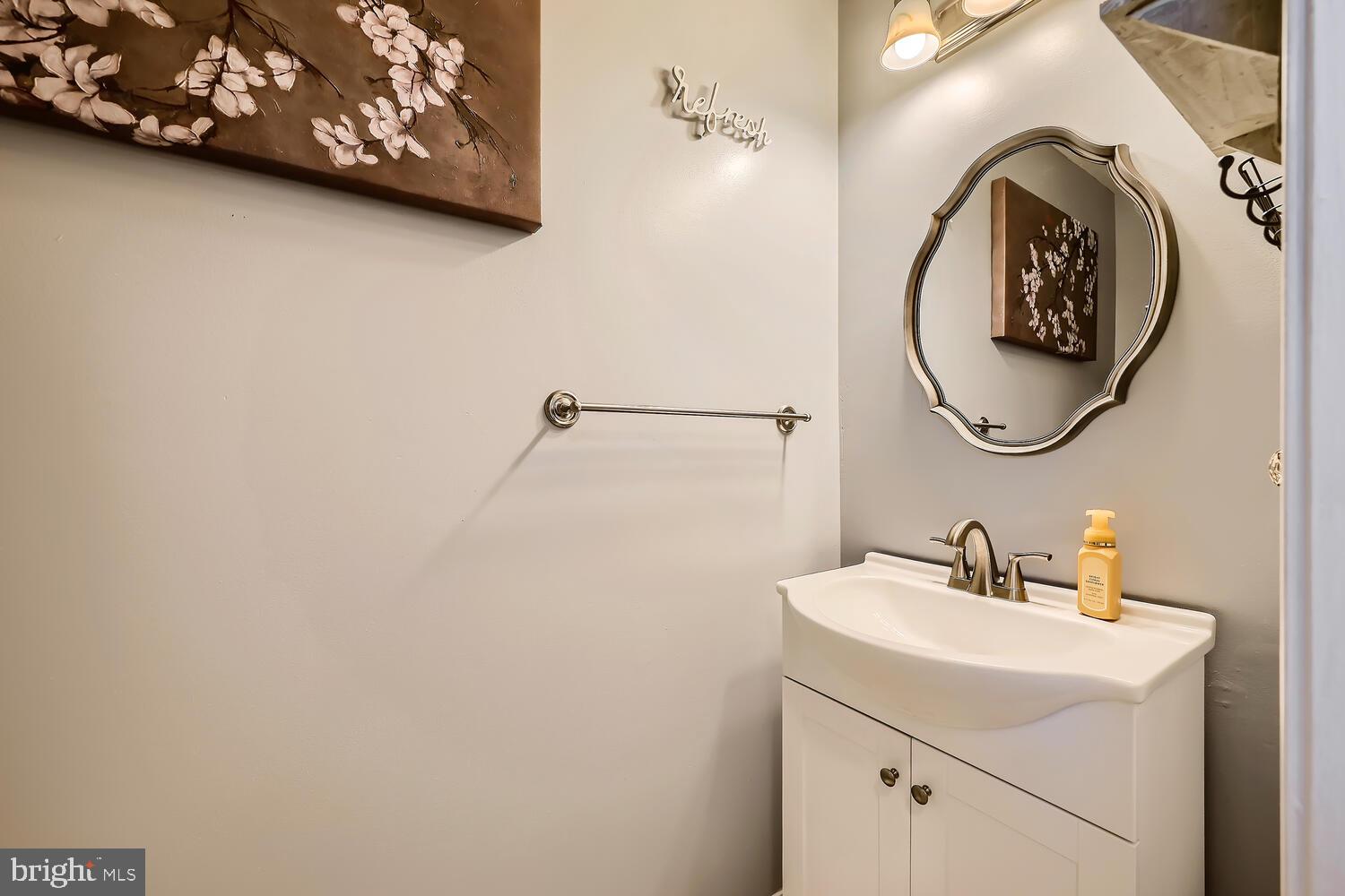 3917 Hunt Harbor Road Baltimore, MD 21220 - Photo 12 of 27