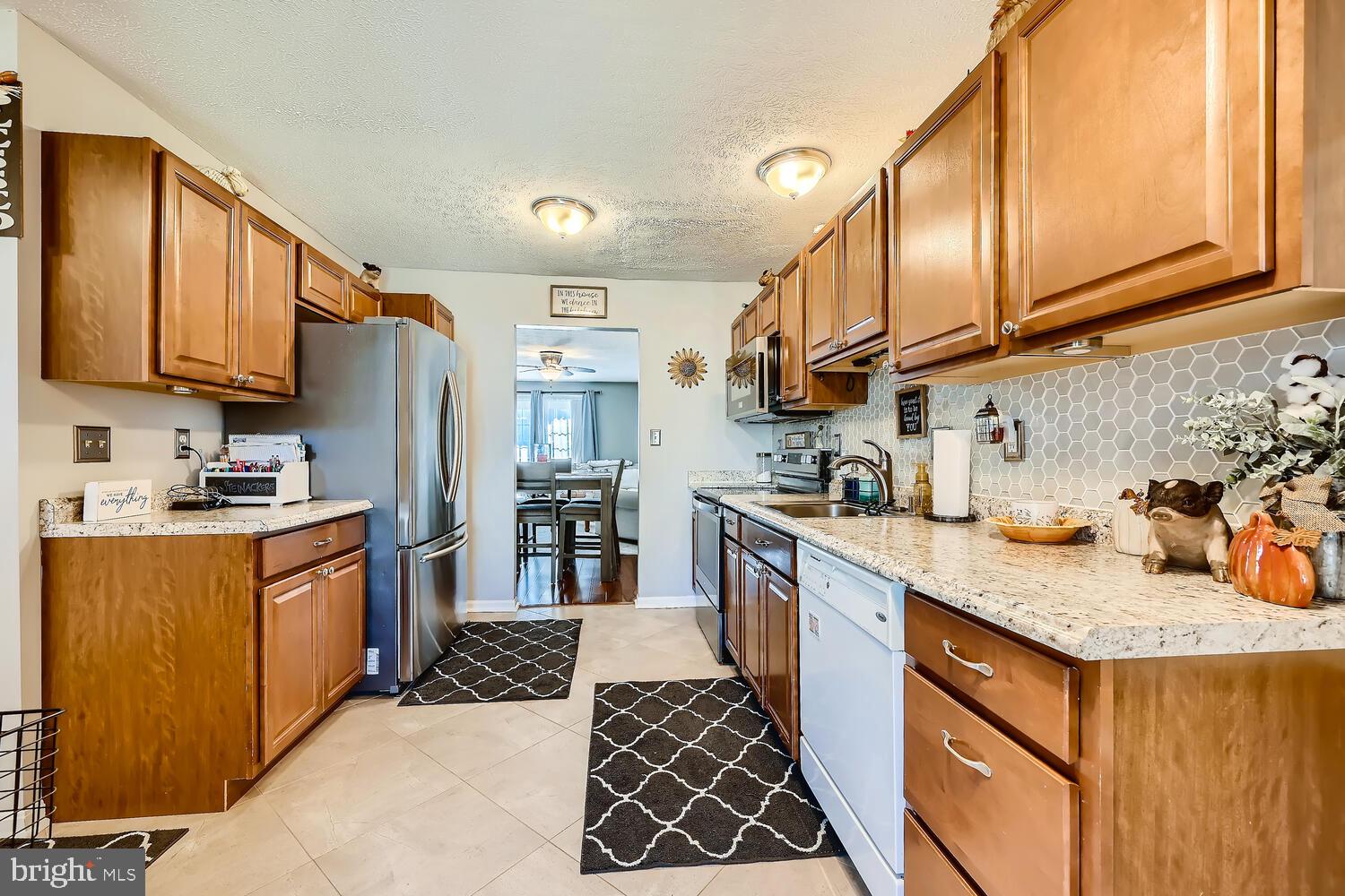 3917 Hunt Harbor Road Baltimore, MD 21220 - Photo 9 of 27