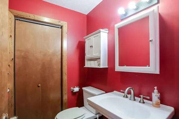 $259,900 | 401 East Pearl Street, Waldron, IN 46182