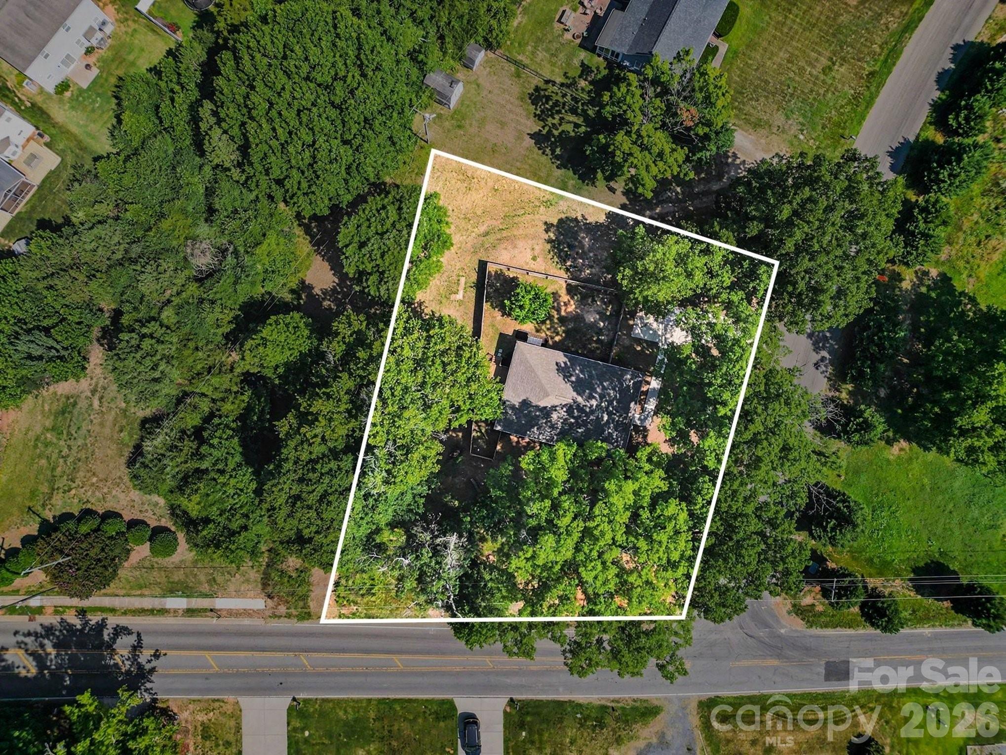 1601 Lawing Road Charlotte, NC 28216 - Photo 32 of 35 Gallery Image 32