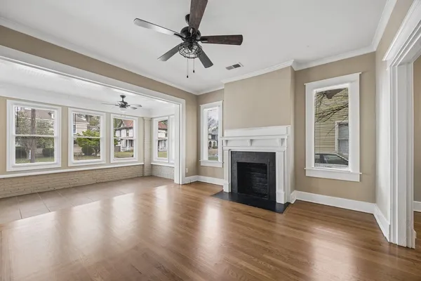 $1,950 | 230 Garland Street, Memphis, TN 38104