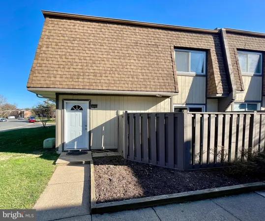 $2,600 | 3808 Joshua Place, Unit 44B, Alexandria, VA 22309