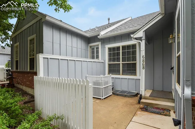 $410,000 | 6868 Los Reyes Circle, Colorado Springs, CO 80918