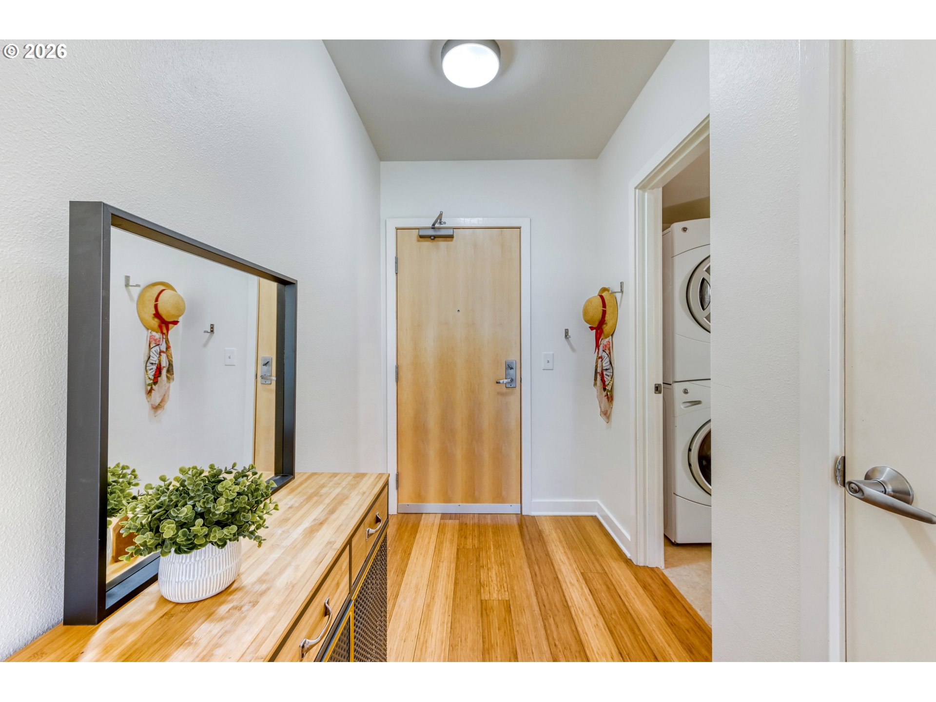 3970 North Interstate Avenue, Unit 307 Portland, OR 97227 - Photo 3 of 23 Entrance/Foyer