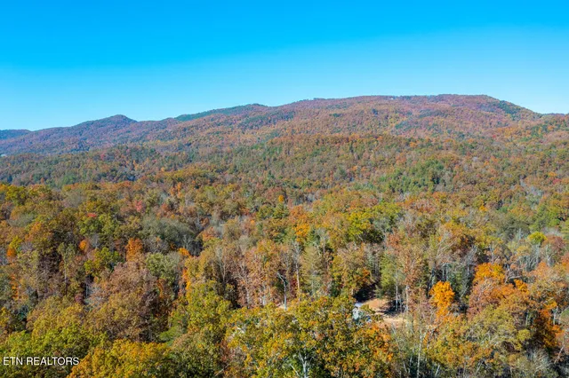$11,050,000 | 2000 East Millers Cove Road, Walland, TN 37886
