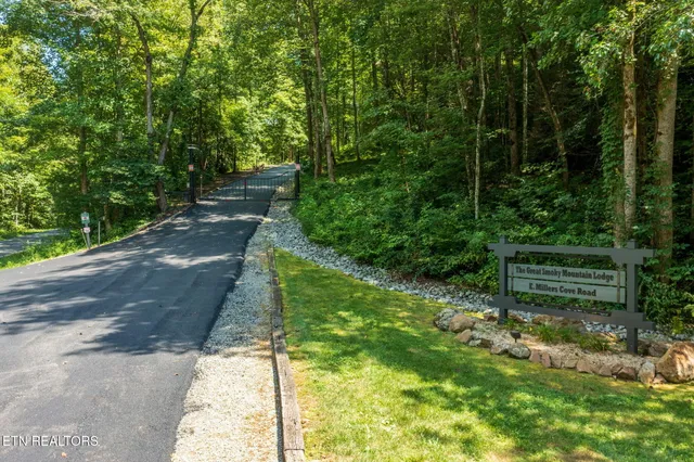 $11,050,000 | 2000 East Millers Cove Road, Walland, TN 37886