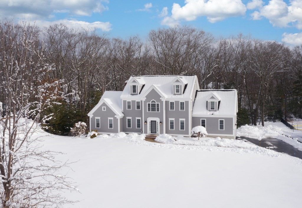 25 Olde Coach Road North Reading, MA 01864 - Photo 1 of 42 Gallery Image 1