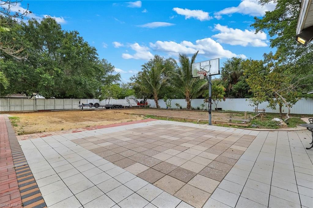 5140 17th Court Southwest Naples, FL 34116 - Photo 33 of 47