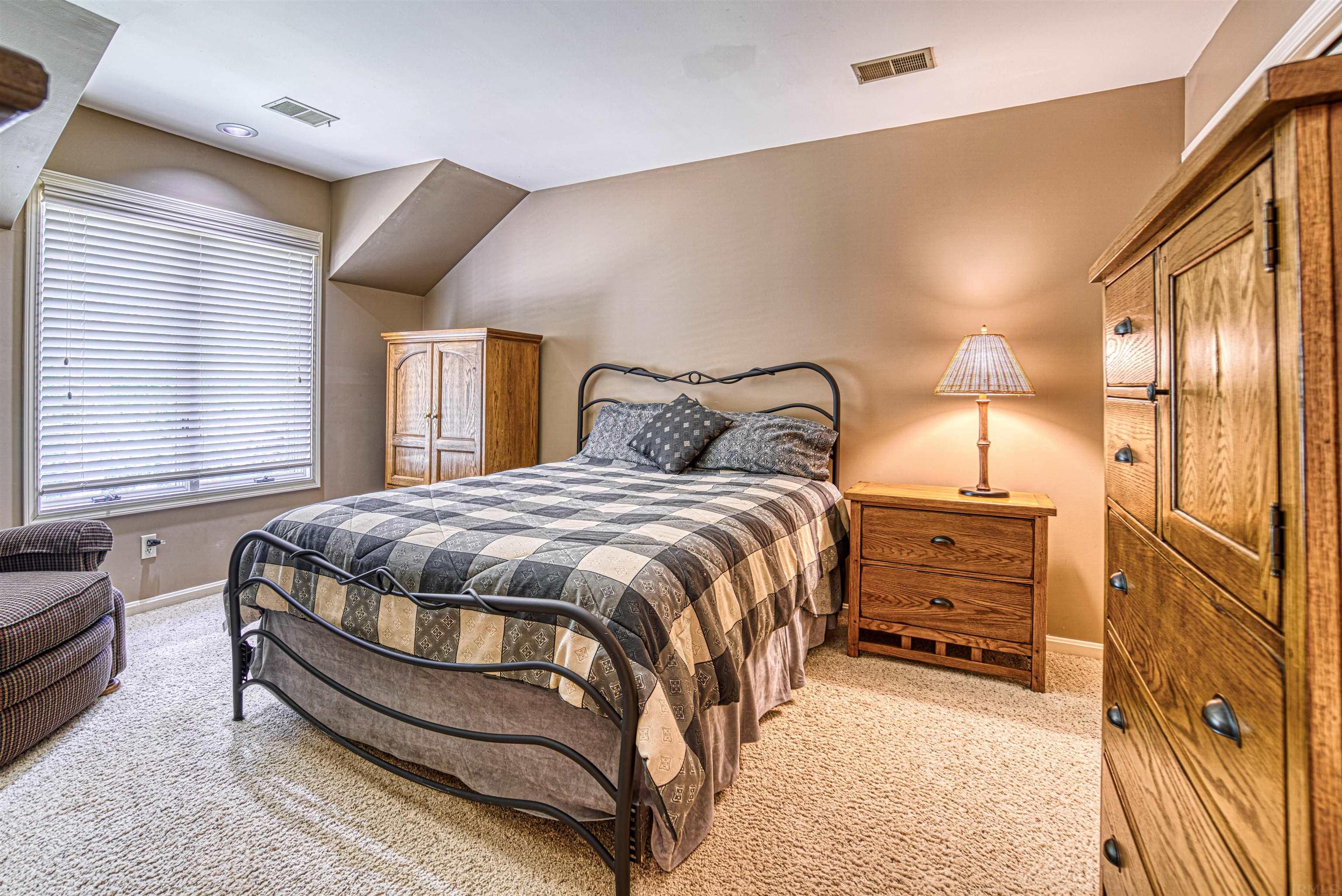 12720 Red Gate Road Evansville, IN 47725 - Photo 17 of 24 Gallery Image 17