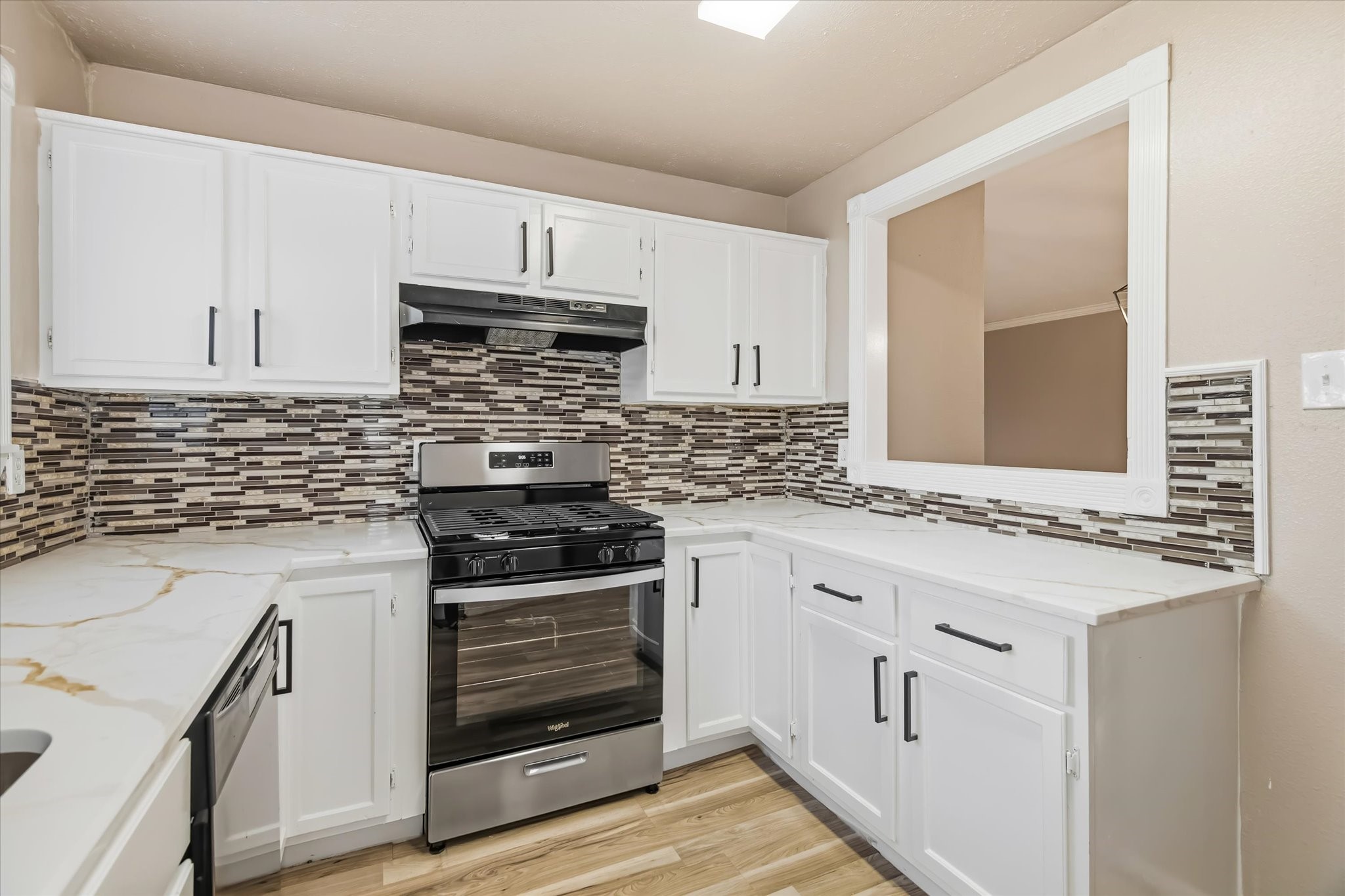 5418 Pershing Street Houston, TX 77033 - Photo 14 of 36