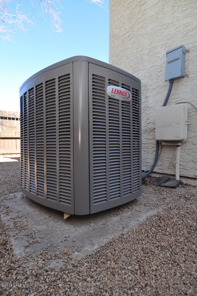 8111 West Wacker Road, Unit 52 Peoria, AZ 85381 - Photo 5 of 6 DSC_0152