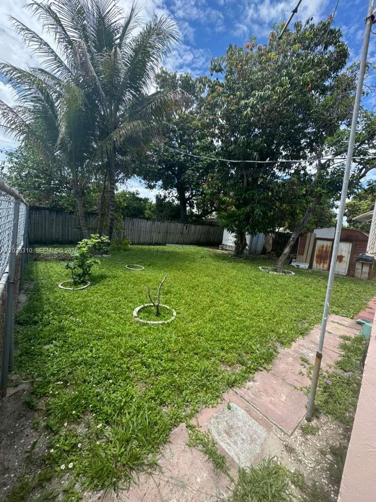 252 East 37th Street Hialeah, FL 33013 - Photo 40 of 51
