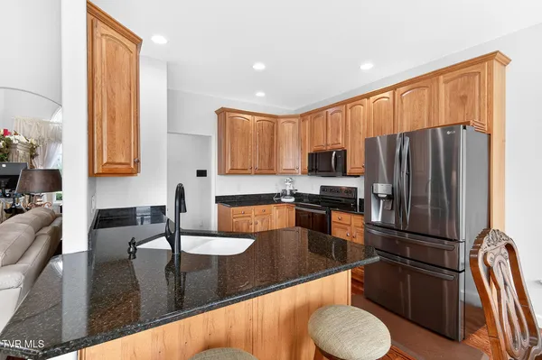 $499,900 | 100 Golf Villa Drive, Greeneville, TN 37743